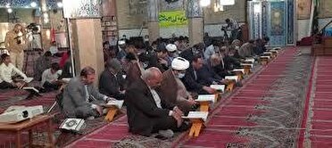  برگزاری دعای توسل مردم یاسوج برای سلامتی رئیس جمهور و همراهان