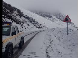 گردنه بیژن به دلیل بارش شدید برف مسدود شد