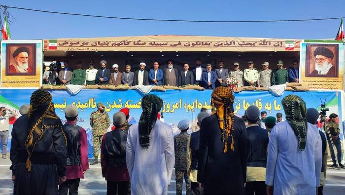 در اولین روز هفته دفاع مقدس/ برگزاری مراسم رژه نیرو‌های مسلح در یاسوج