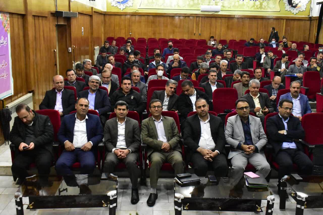 تاکید بر ایجاد زیر ساخت‌ها جهت هدایت دانش آموزان به رشته‌های فنی