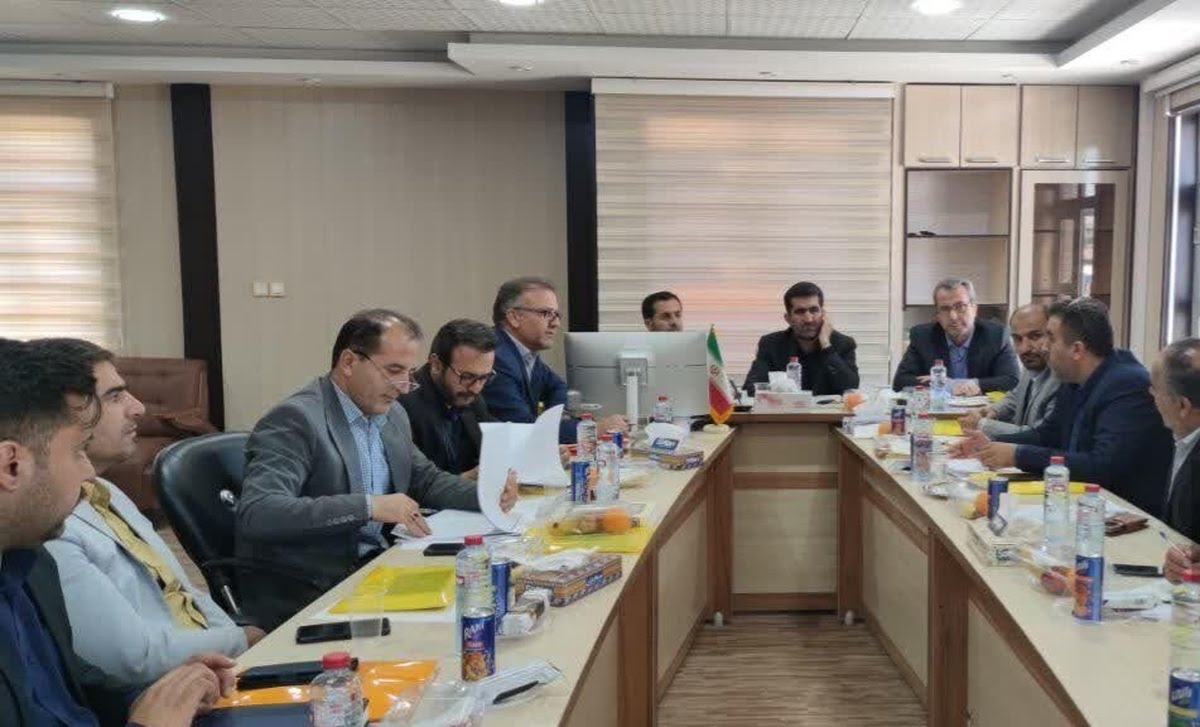 بررسی مشکل کارخانه خوارک دام یاسوج با حضور مسئولان کشوری 