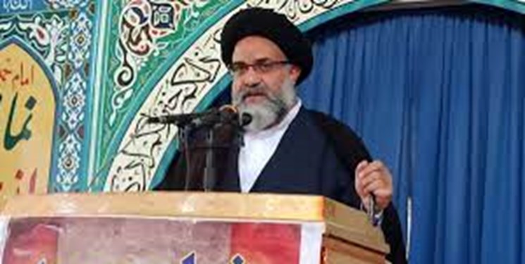 امام جمعه یاسوج  ربای قرضی حرام است و اگر عقود اسلامی را رعایت نکنیم آثار شومی دارد.