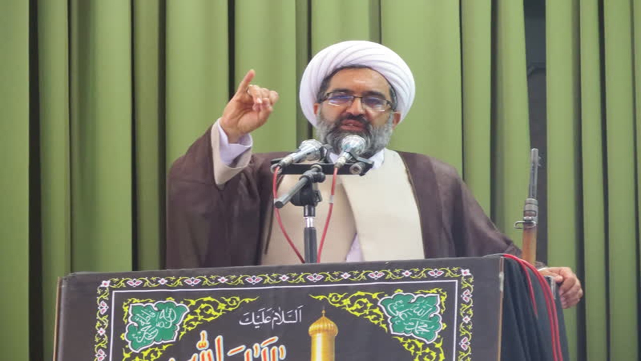 سوء قصد به جان امام جمعه کازرون منجر به شهادت وی شد