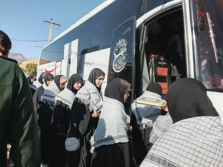 اعزام کاروان دانش آموزان دختر استان به مناطق عملیاتی جنوب
