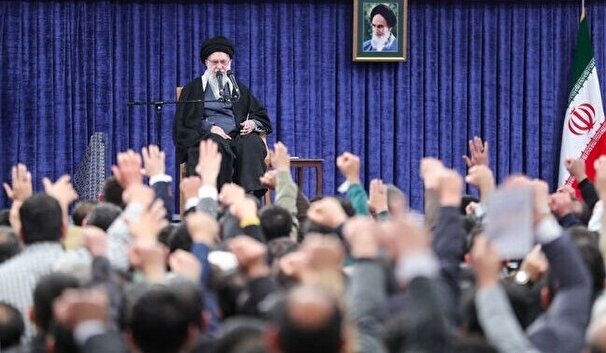 حضرت آیت‌الله خامنه ای: با معترض حرف می‌زنیم؛ اغتشاش‌گر را باید سر جایش نشاند