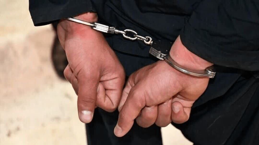 دستگیری سارق با اعتراف به ۳۰ فقره سرقت در بویراحمد دستگیری سارق با اعتراف به ۳۰ فقره سرقت در بویراحمد