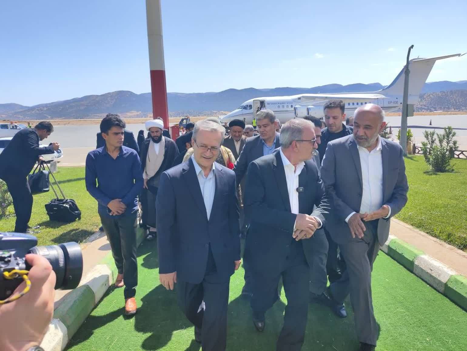 بهره برداری از سالن وززشی کارگران سی سخت با حضور وزیر تعاون