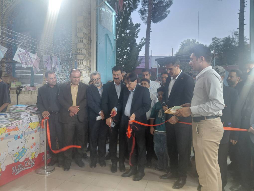 افتتاح نمایشگاه پاییزه در یاسوج