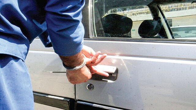 دستگیری سارق قطعات درون خودرو در گچساران