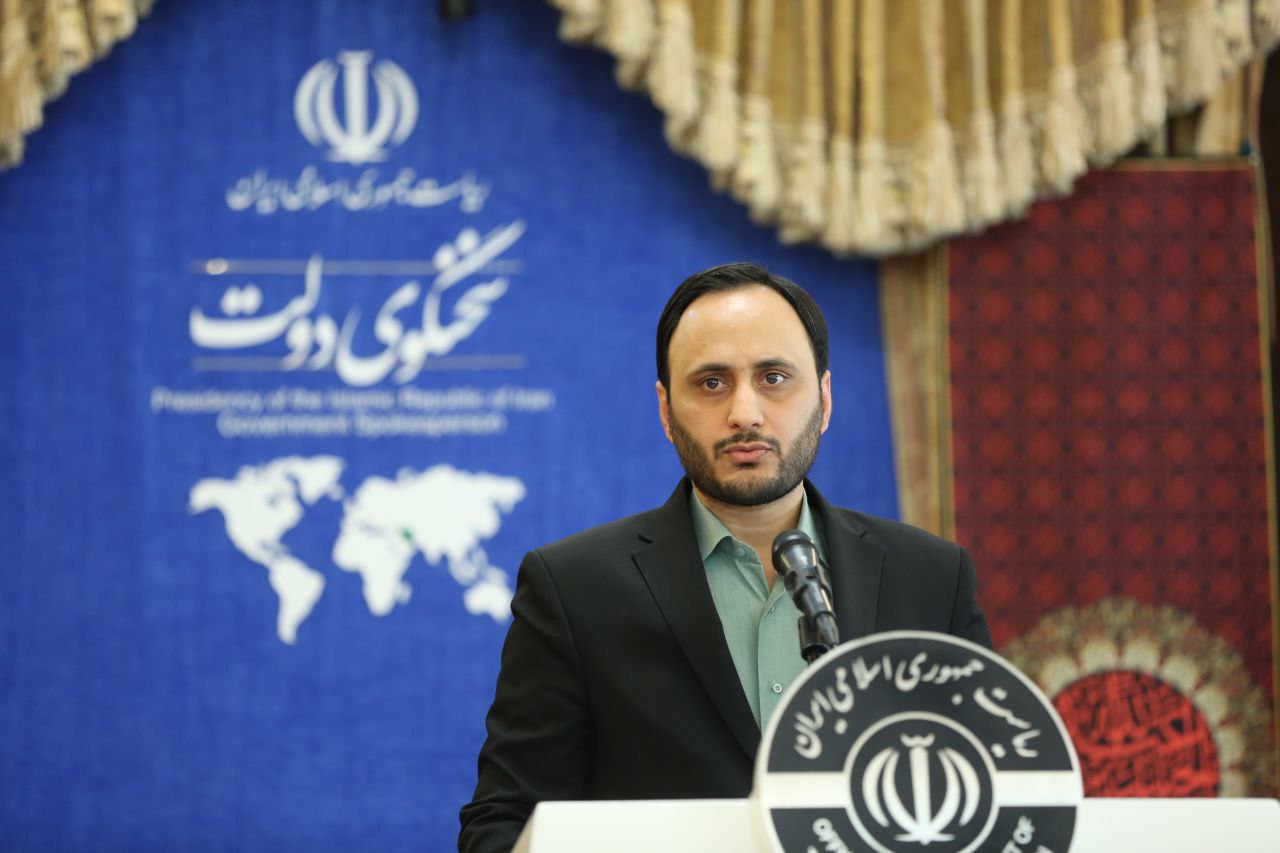 بهادری جهرمی در نشست خبری عنوان کرد؛ فرایند قانونی افزایش حقوق کارکنان دولت و بازنشستگان تا یک ماه آینده