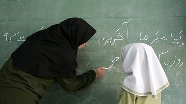 معاون وزیر آموزش و پرورش خبر داد: همه معلمان طرح مهرآفرین، شامل رتبه بندی می‌شوند