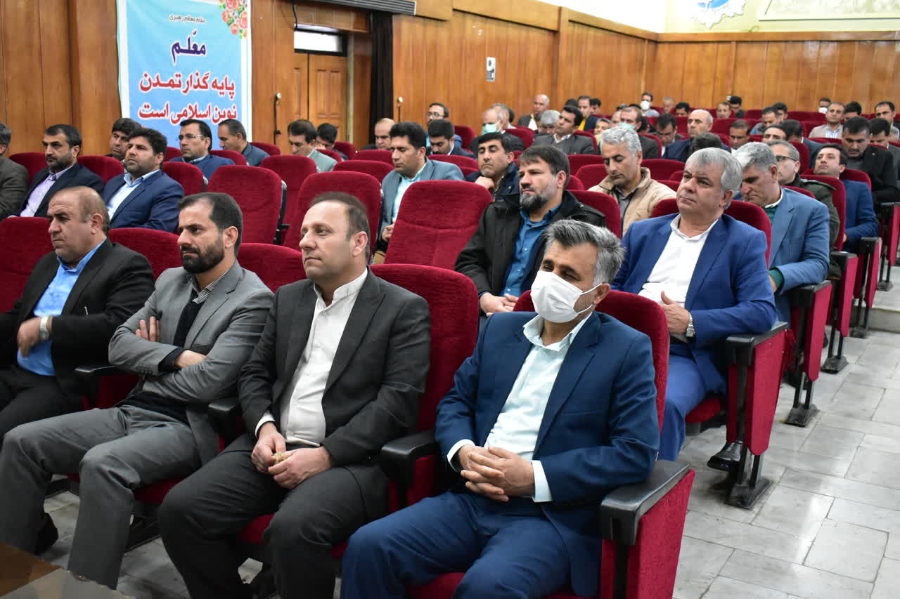 مدیرکل آموزش و پرورش کهگیلویه و بویراحمد: ۹دی روز تجلی بصیرت امت، نماد عزت مردم و عشق به ولایت 