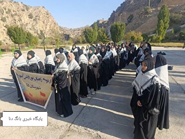 اعزام کاروان دانش آموزان دختر استان به مناطق عملیاتی جنوب