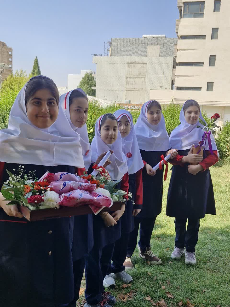 مانور بزرگ آتش‌نشانی در دبستان فرشتگان علوی یاسوج