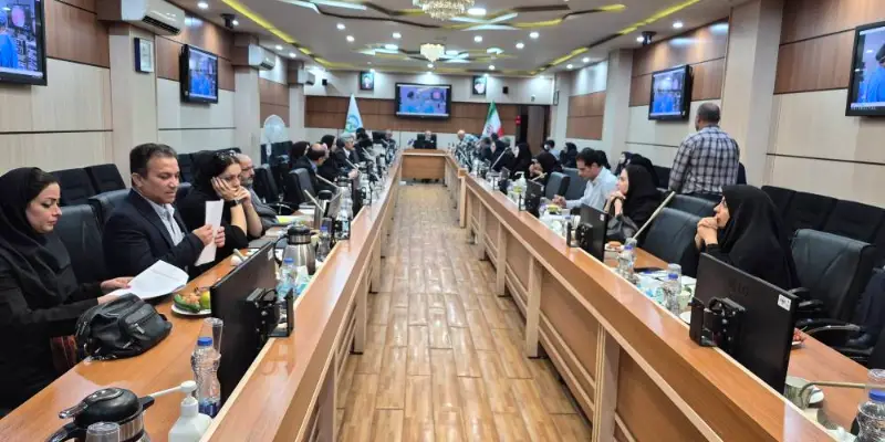 رئیس دبیرخانه شورای عالی سلامت خبر داد؛ توزیع شیر مدارس از آبان ماه قطعی شد