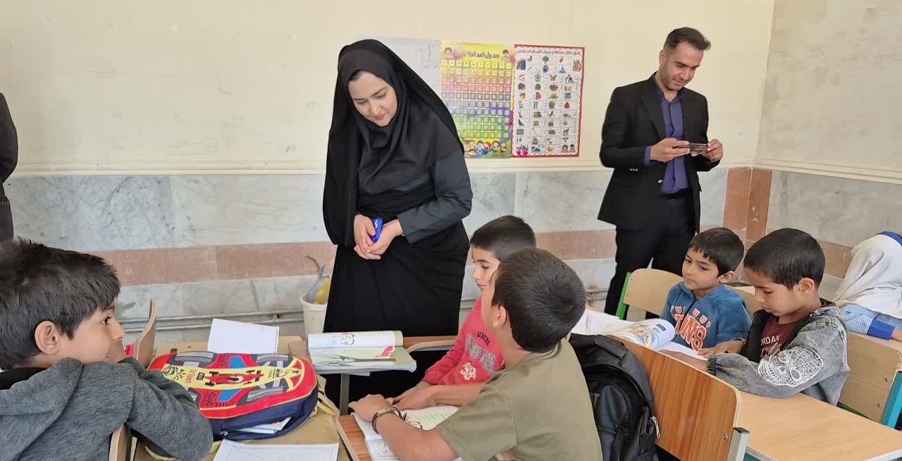 بازدید معاون آموزش ابتدایی آموزش و پرورش شهرستان بویراحمد از مدارس فیروزآباد و کالوس