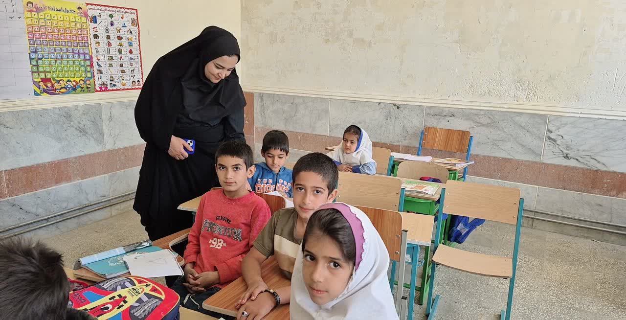 بازدید معاون آموزش ابتدایی آموزش و پرورش شهرستان بویراحمد از مدارس فیروزآباد و کالوس