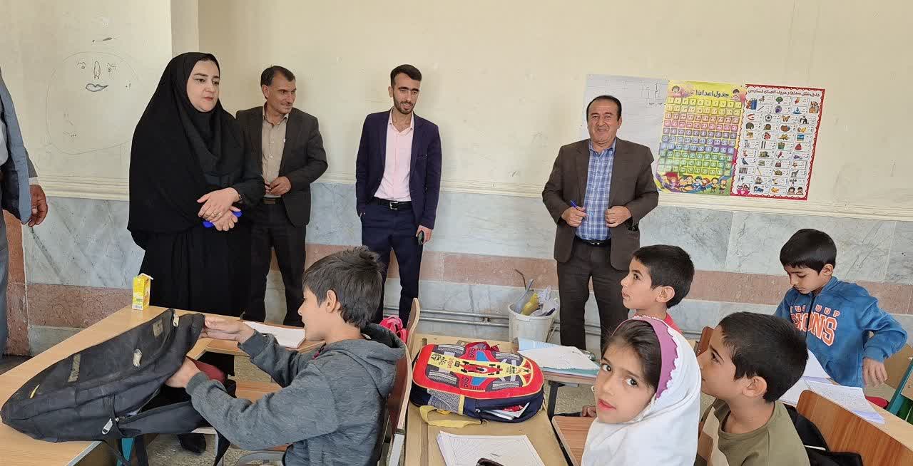 بازدید معاون آموزش ابتدایی آموزش و پرورش شهرستان بویراحمد از مدارس فیروزآباد و کالوس