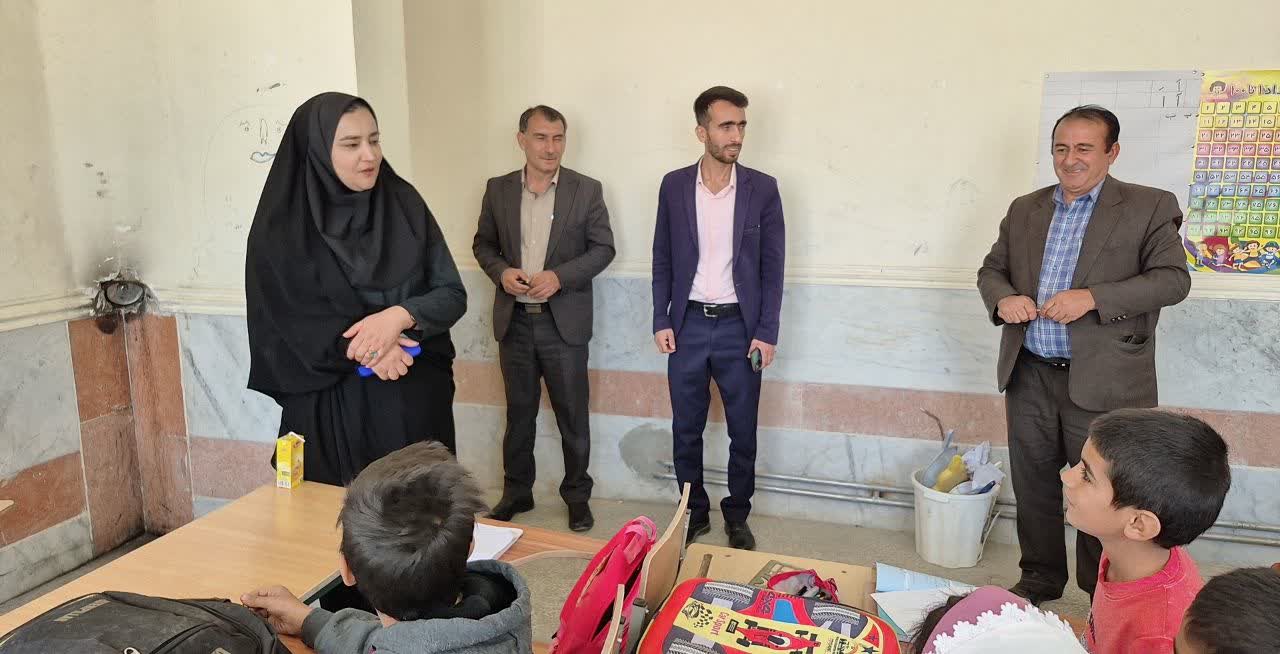 بازدید معاون آموزش ابتدایی آموزش و پرورش شهرستان بویراحمد از مدارس فیروزآباد و کالوس