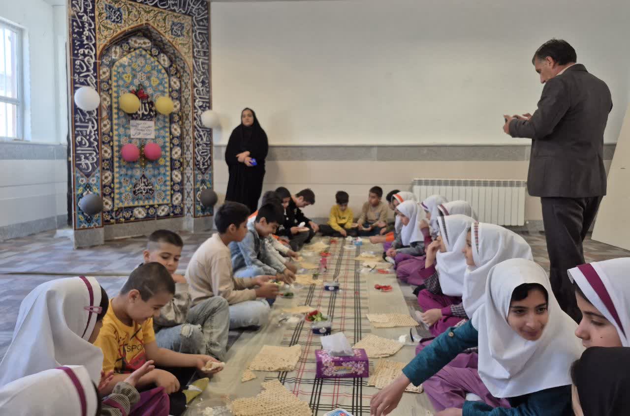 بازدید معاون آموزش ابتدایی آموزش و پرورش شهرستان بویراحمد از مدارس فیروزآباد و کالوس