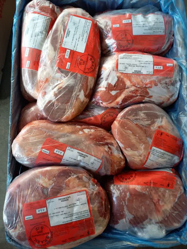 توزیع ۱۸ تن گوشت منجمد گوساله دولتی در استان