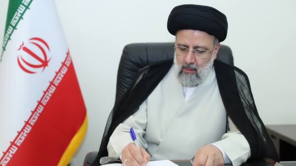 رئیسی: روز خبرنگار، مجالی برای پاسداشت شفافیت و حق مردم بر دانستن است
